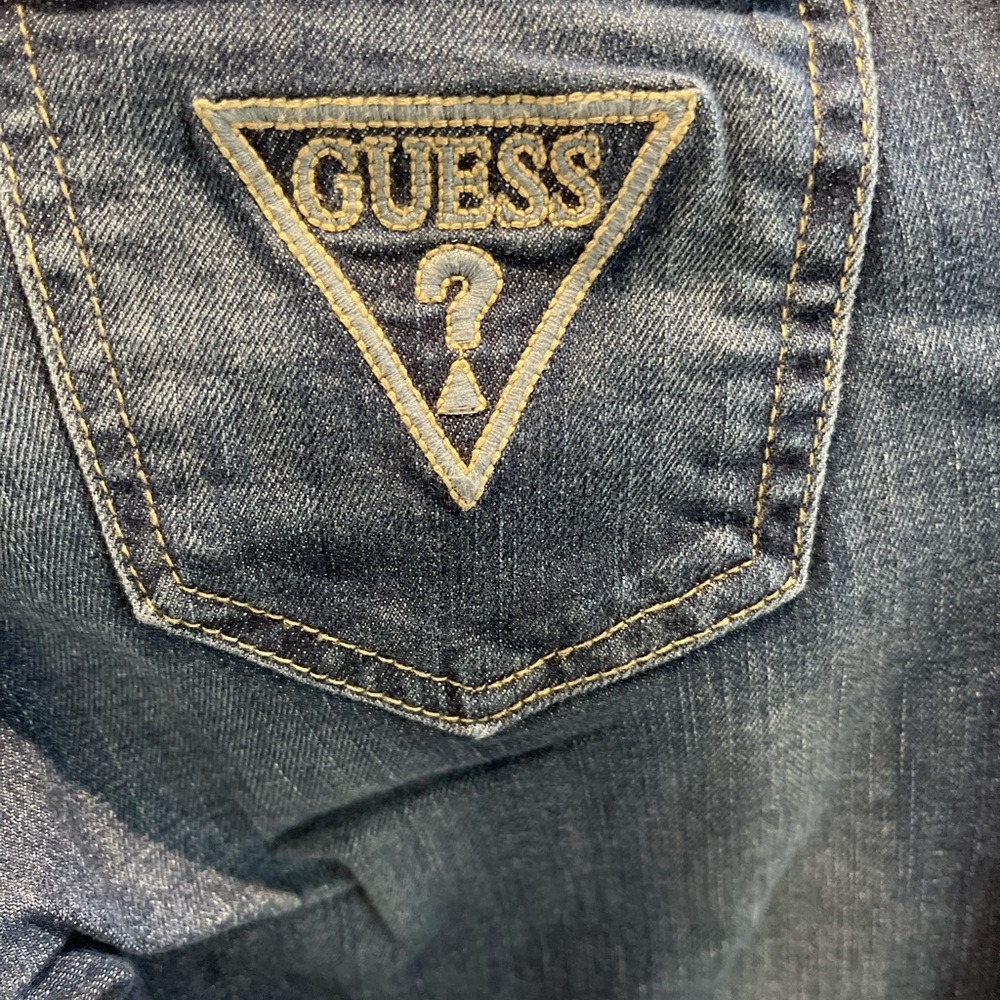 Guess Jeans - Picture 3 of 13